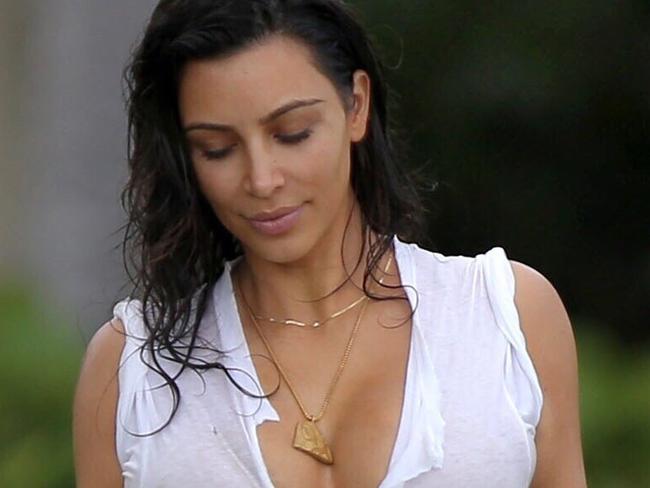 MUST CREDIT SPLASH WEB RIGHTS ONLY ONE TIME USE FOR NEWS.COM EXCLUSIVE: **PREMIUM EXCLUSIVE RATES APPLY NO WEB TILL 12PM PST 25TH AUG 2016** Kim Kardashian takes a walk ON the beach while on vacation at Casa Aramara, Mexico. MANDATORY MENTION OF "CASA ARAMARA, MEXICO"** Ref: SPL1339991 240816 EXCLUSIVE Picture by: Splash News Splash News and Pictures Los Angeles: 310-821-2666 New York: 212-619-2666 London: 870-934-2666 photodesk@splashnews.com