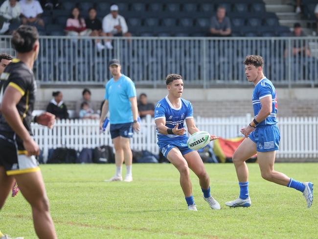 St Dominic's College (Blue) v Bass Hill HS. Picture: Tim Hunter.