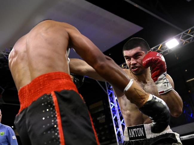 Anton “The Axe Murdererâ” Markovic (right) defeated Viliami Liavaa at the No Limit Boxing event on March 6. Picture: No Limit Boxing/Greg Porteous