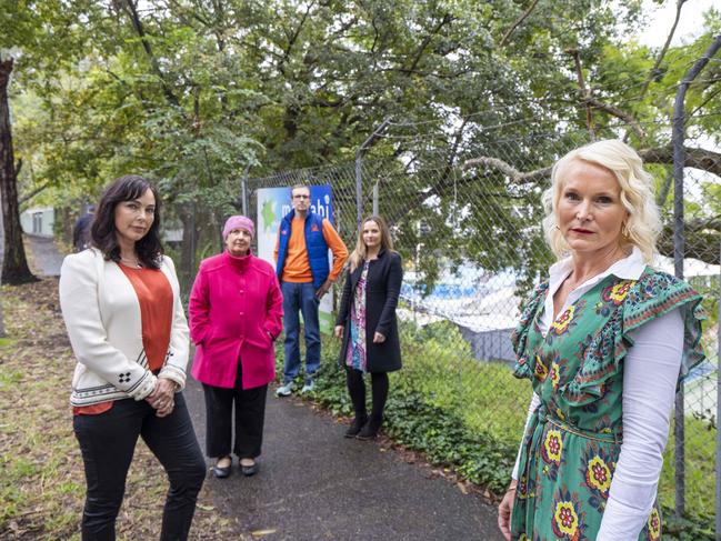 Cr Harriet Price (front) with concerned locals, Belinda Mathieson, Patricia Azarias, Sally Baker and James Dolton outside White City. (AAP/Image Matthew Vasilescu)