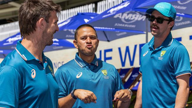 Khawaja with teammates Mitch Marsh and Travis Head in Perth. Picture: Colin Murty / AFP)