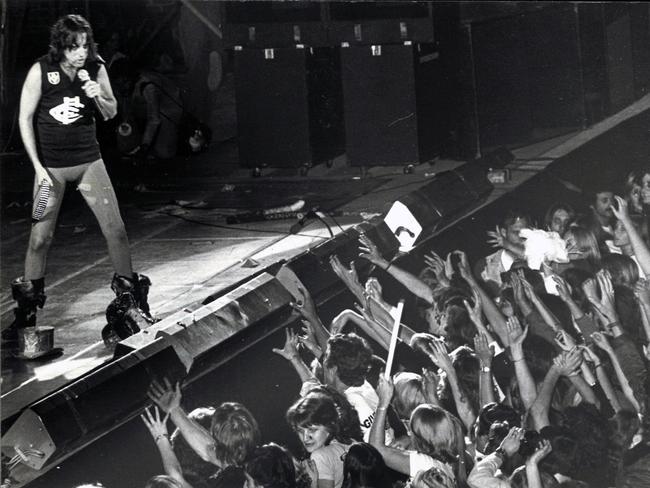 Alice Cooper during his “Welcome to my Nightmare” tour show at Festival Hall in 1977.