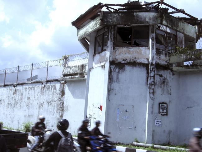 There were only 10 guards on duty for the 1378 prisoners at the time of the escape. Picture: AP