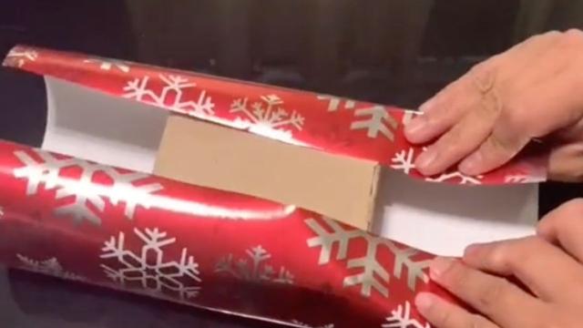 christmas wrapping hack