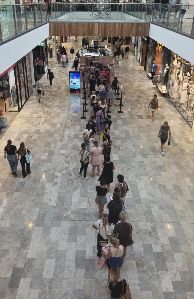 Line in Westfield Chermside. Picture: Reddit/slatsattack