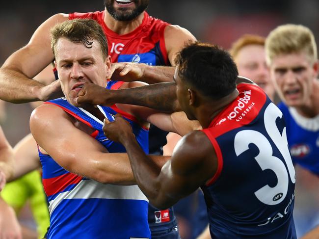 Kozzie Pickett catches Jack Macrae with a jumper punch. Picture: Quinn Rooney/Getty Images