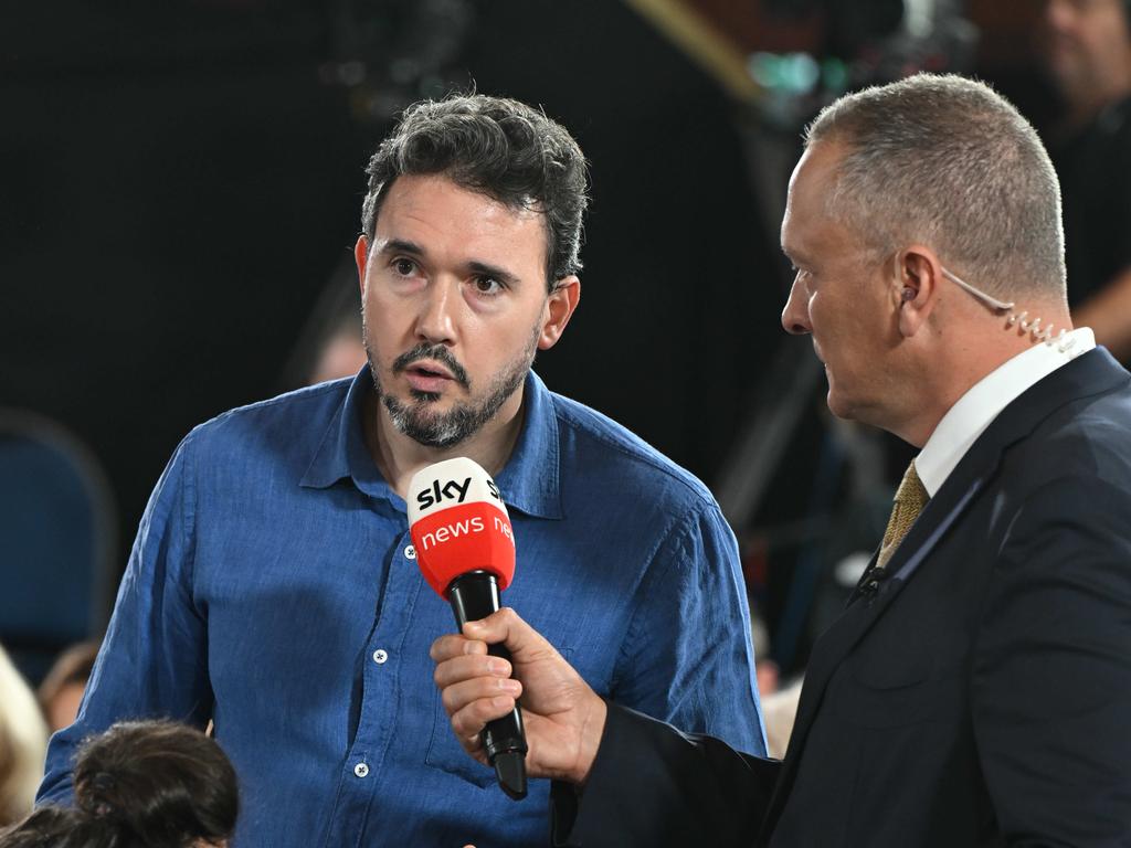 Chris Bynes asks a question during the forum. Photo: Lyndon Mechielsen/Courier Mail