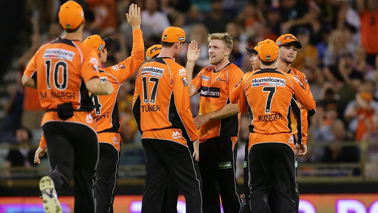 Big Bash League: Perth Scorchers dent Sydney Thunder’s title defence ...