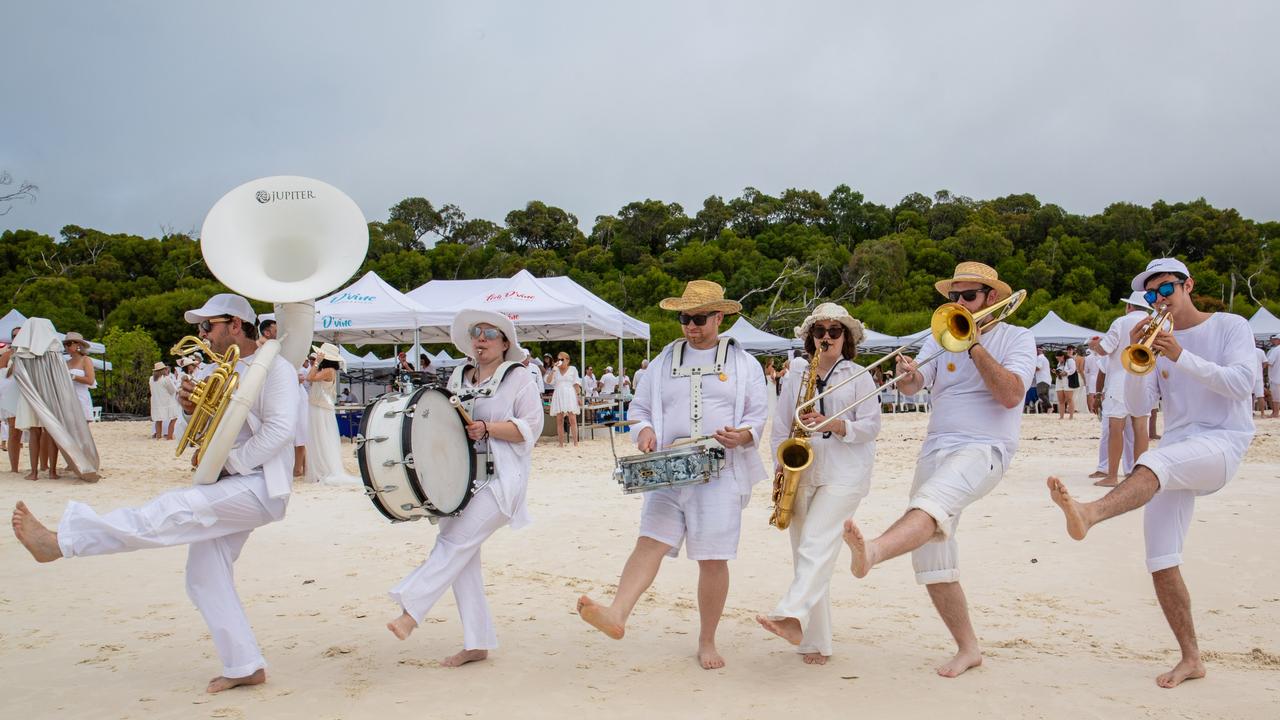 White on Whitehaven Andrew Pattinson Vampp Photography Airlie Beach