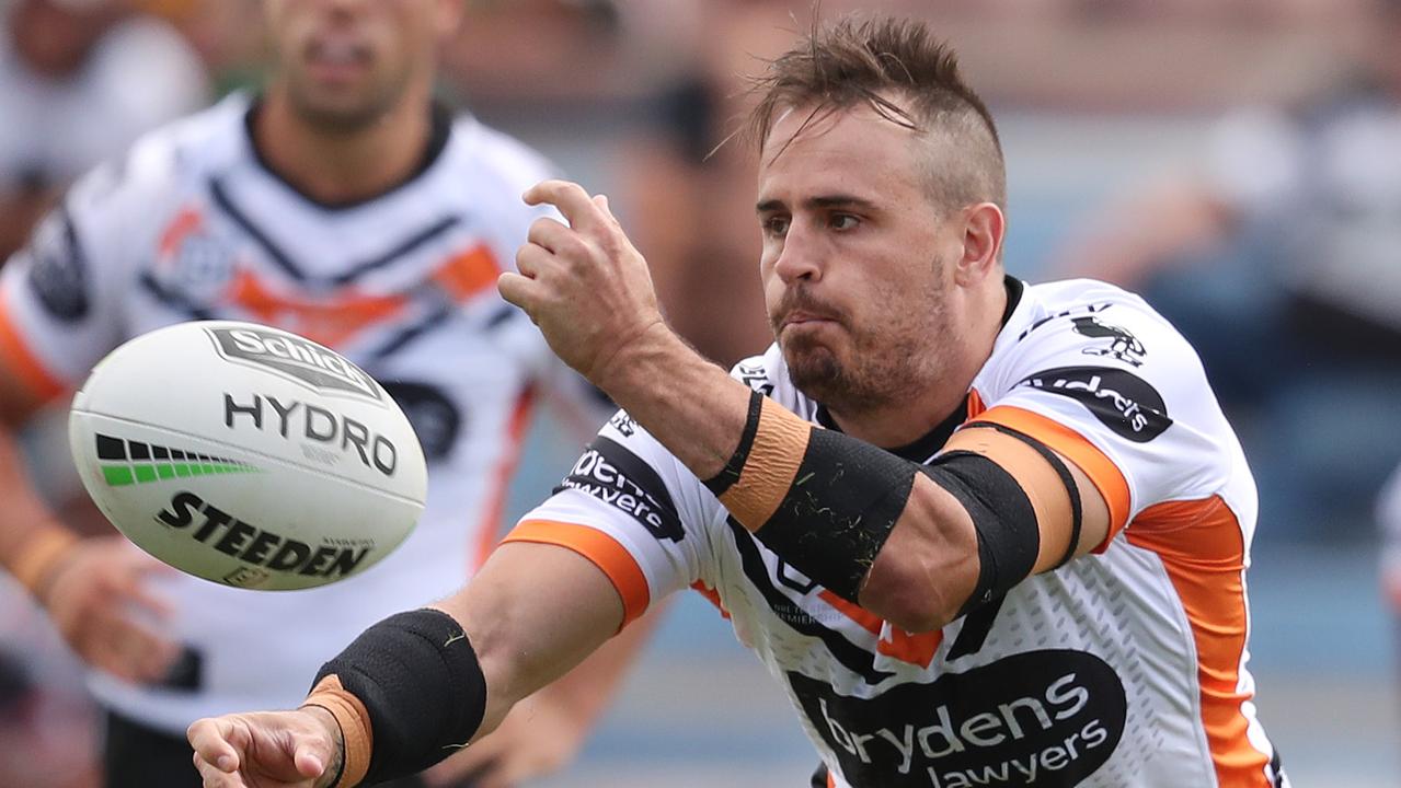 Josh Reynolds will replace Luke Brooks in the Tigers team.