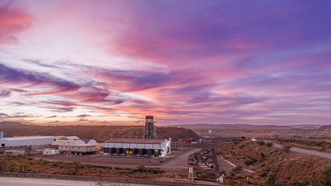 Located 970km from Darwin in the Gulf of Carpentaria, McArthur River Mine is one of the world’s largest zinc and lead deposits.