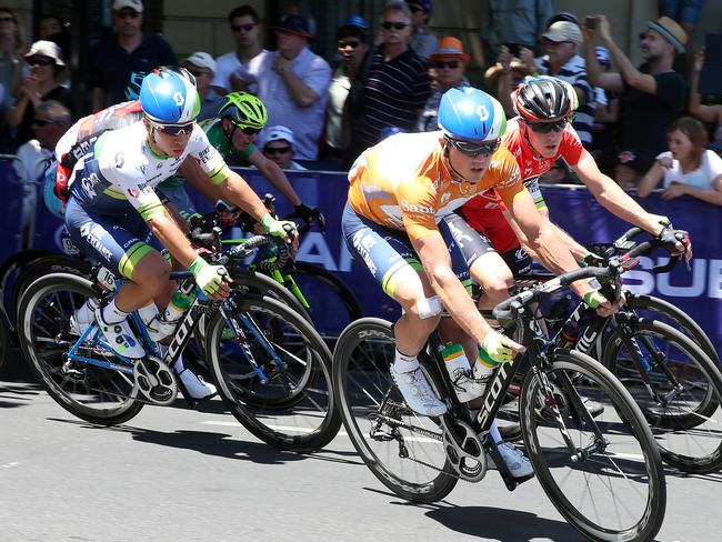 Gerrans during Stage 6 with Ewan right behind him. Photo: Sarah Reed.