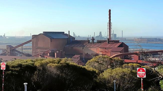 This handout photo taken by Nicholas Williams-Chamarro on August 26, 2023 shows the Whyalla steelworks in Whyalla, South Australia. The failing Australian major steel plant at Whyalla, owned by British billionaire Sanjeev Gupta's company GFG Alliance, will be transformed into a hub for making "green iron and steel", Prime Minister Anthony Albanese said Thursday as the government stepped in with a billion-dollar rescue package. (Photo by Nicholas Williams-Chamarro / AFP) / RESTRICTED TO EDITORIAL USE - MANDATORY CREDIT "AFP PHOTO / NICHOLAS WILLIAMS-CHAMARRO" - NO MARKETING NO ADVERTISING CAMPAIGNS - DISTRIBUTED AS A SERVICE TO CLIENTS