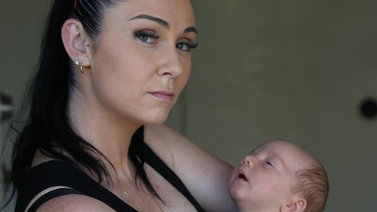 centrelink-paid-parental-leave-fail-new-mums-in-limbo-at-christmas