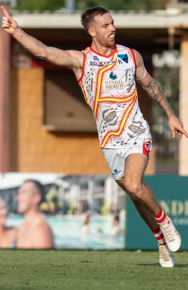 Liam Odea playing for Waratah in the 2024-25 NTFL season. Picture: Tymunna Clements / AFLNT Media