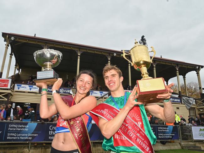 Stawell Gift 2022 winners Carla Bull and Harrison Kerr. Picture: Rob Leeson