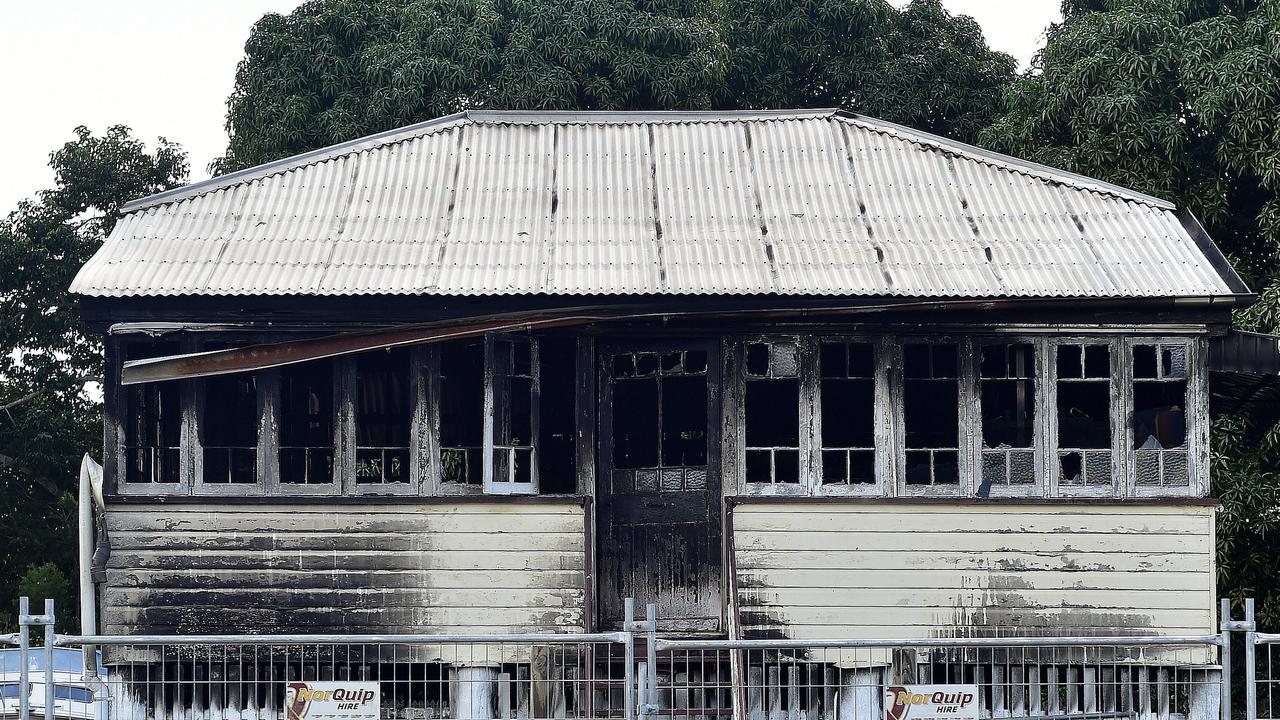 Fire crews have fought for more than half-an-hour to bring a house fire under control in the Townsville suburb of Hermit Park on Sunday night. PICTURE: MATT TAYLOR.