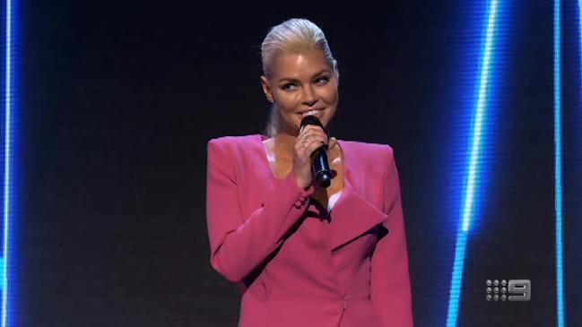 Sophie Monk burns boyfriend Stu Laundy on stage at the ARIAs