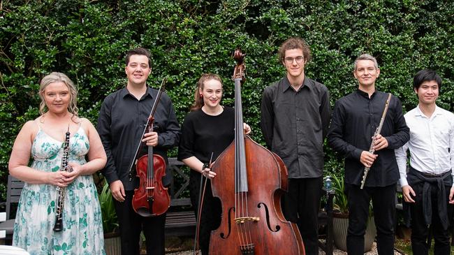 Bangalow Music Festival musicians with Artistic Director Tania Frazer (L).