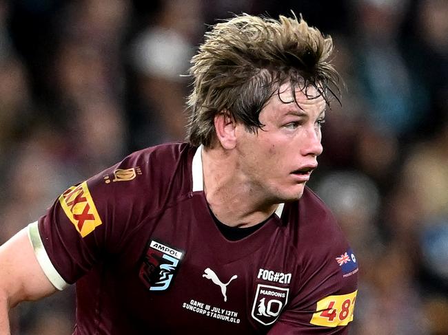 BRISBANE, AUSTRALIA - JULY 13: Harry Grant of Queensland looks to pass during game three of the State of Origin Series between the Queensland Maroons and the New South Wales Blues at Suncorp Stadium on July 13, 2022, in Brisbane, Australia. (Photo by Bradley Kanaris/Getty Images)