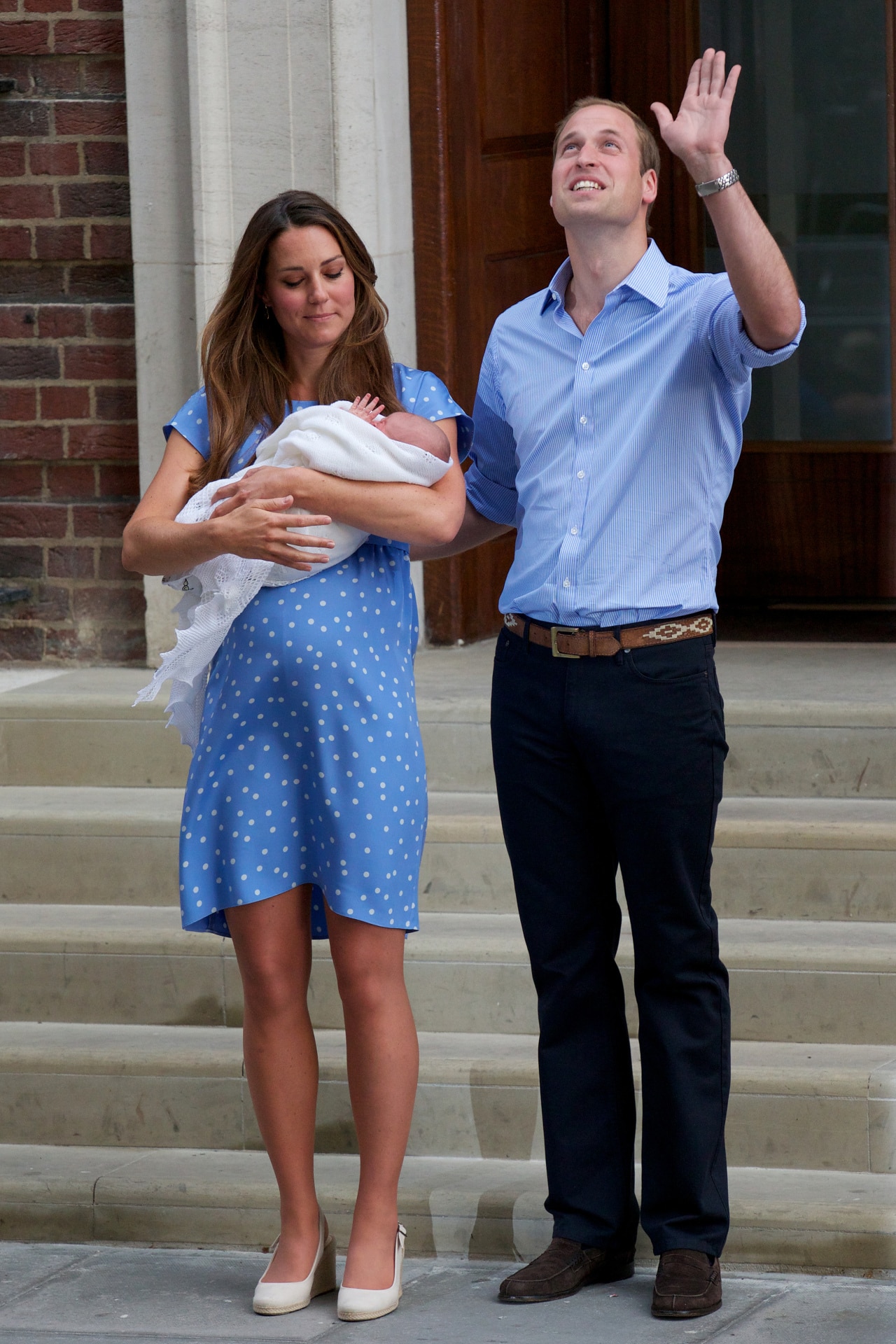 <h2><b>Kate Middleton&rsquo;s blue polka dot dress, July 2013</b></h2><p>In July 2013, after giving birth to her first child, Prince George, the Duchess of Cambridge introduced him to the press on the steps of the Lindo Wing wearing a short-sleeved blue dress by Jenny Packham (who has, to date, designed all the dresses Kate has worn for the traditional photos outside St. Mary&rsquo;s Hospital). The billowing, polka-dot frock was interpreted as a touching tribute to the teal, similarly dotted dress Princess Diana had worn while leaving the hospital with a newborn Prince William in 1982.&nbsp;</p>