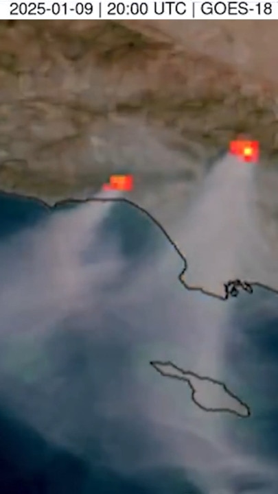 Timelapse shows wildfires spreading across Los Angeles