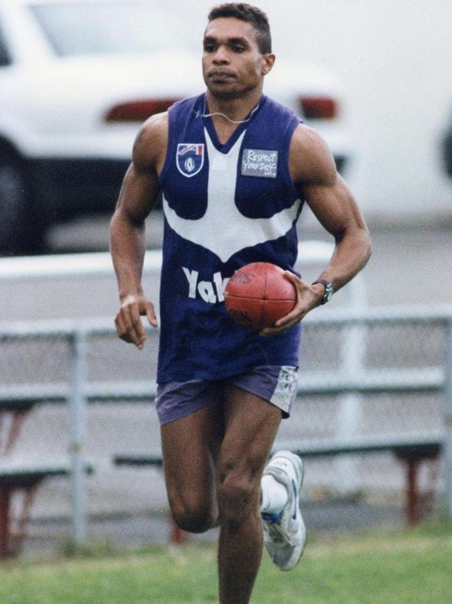 Scott Chisholm in action for the Dockers. Picture: Bill Hatto