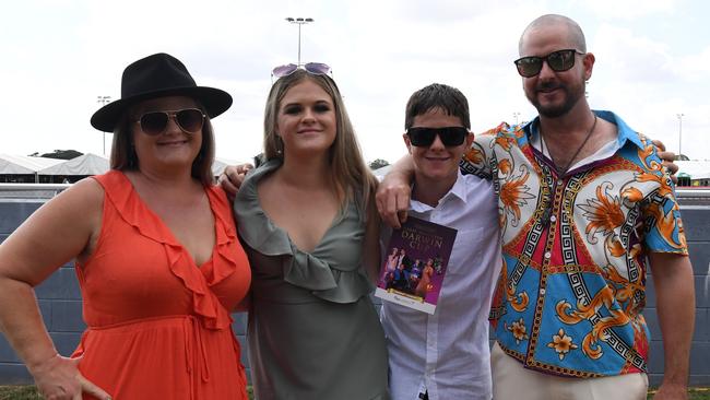 Alicia, Nelly, Dallas, Lloyd Robertson at the 2022 Darwin Cup. Picture: (A)manda Parkinson