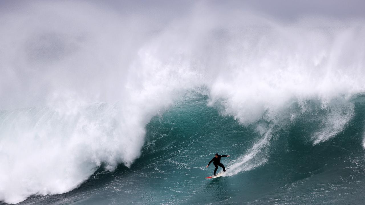 Kids News: Surfers brave 'monster' waves in Sydney