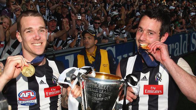 Dane Swan and Alan Didak celebrate the 2010 premiership. (Photo by Quinn Rooney/Getty Images)