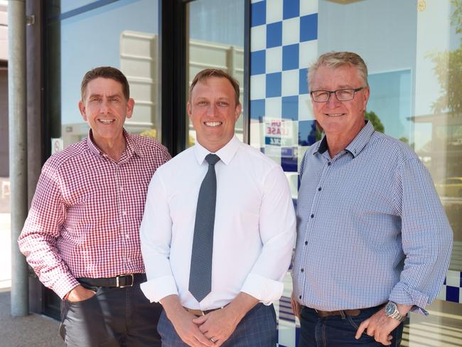 Deputy Premier Cameron Dick, Premier Steven Miles, and incumbent Mundingburra MP Les Walker have promised two police beats for Townsville shopping centres. Picture: Supplied.