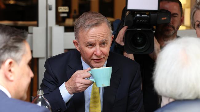 Labor leader Anthony Albanese has coffee at Son of Tucci cafe, Mt Waverley VIC. Liam Kidston