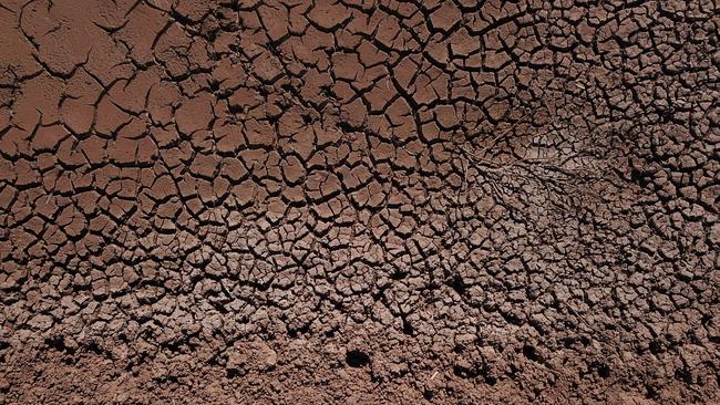 Farmers suffering through the drought could be awarded more compensation through a scheme. Picture: AAP Image/Dean Lewins