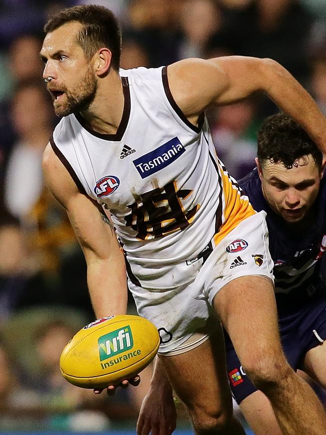 Luke Hodge in action for Hawthorn.
