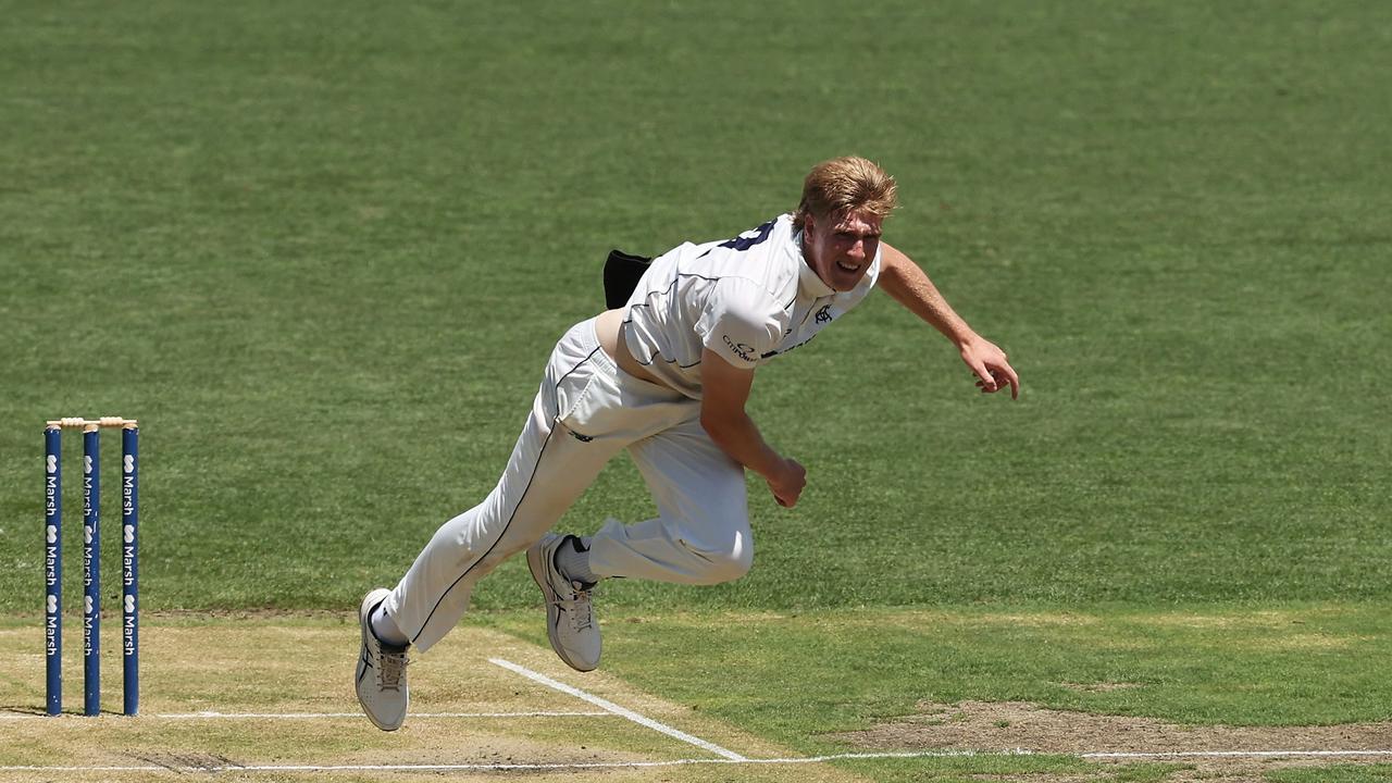Will Sutherland claimed his first five-wicket haul of the Sheffield Shield season as New South Wales was bowled out for 252 at the SCG on Friday. Picture: Matt King / Getty Images