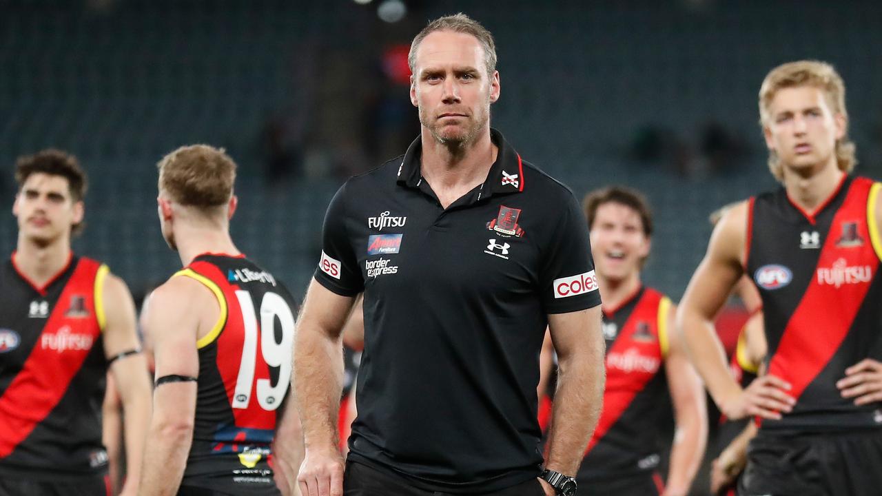BREAKING: Ben Rutten could be sacked TODAY as Bombers hold snap board meeting – Fox Sports
