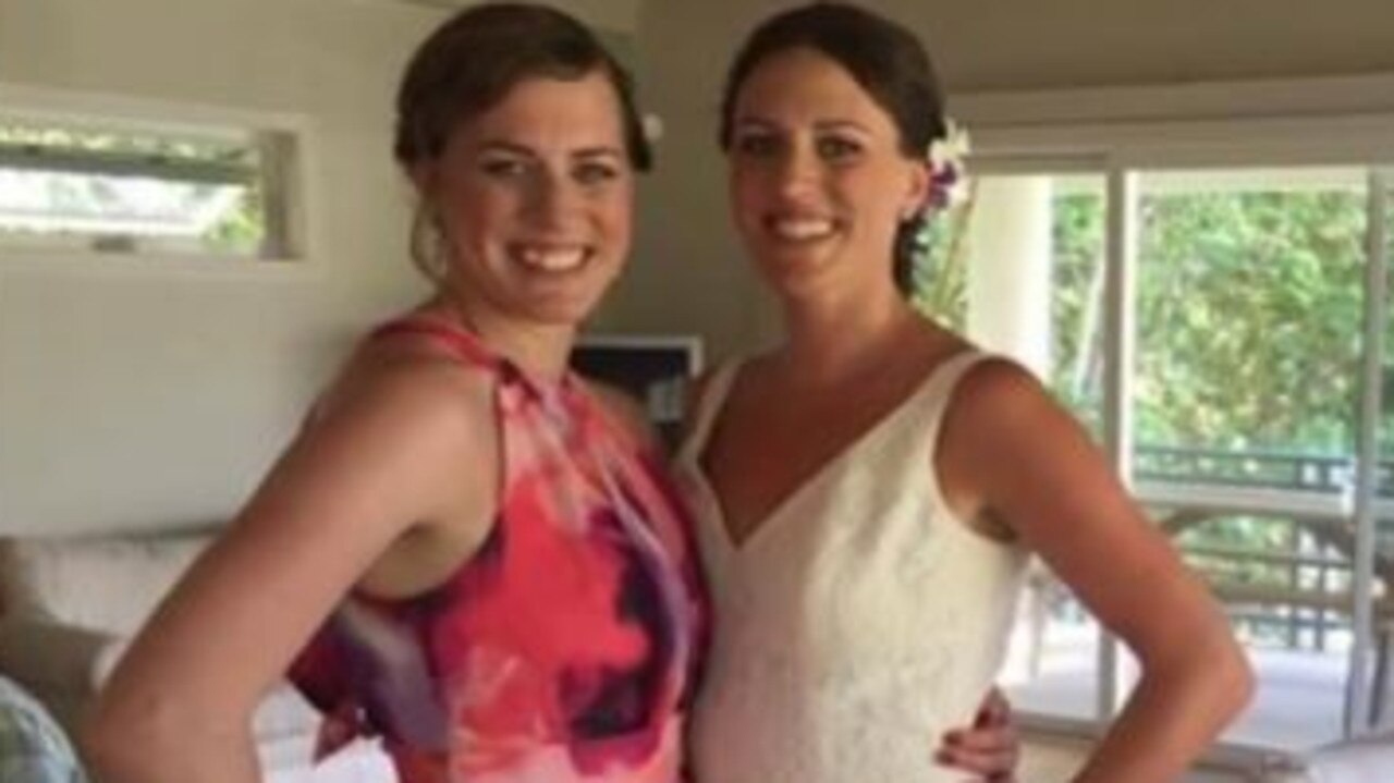 Identical Twins Diagnosed With Breast Cancer Within Weeks Of One   4ead0d74eca4c5f090f1f9d3eb56e17b