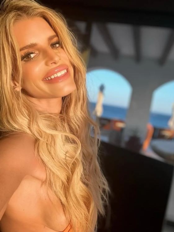 Jessica said she never used a weight loss drug but admitted to losing 35kg pounds between 2019 and 2020. Picture: jessicasimpson/Instagram