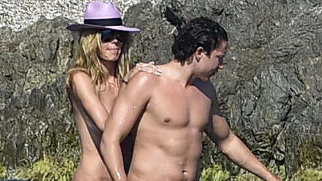 Heidi Klum and her boyfriend Vito Schnabel enjoy a sunny afternoon beachside in Saint-Tropez.