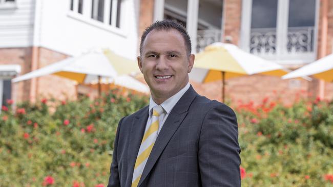 Ray White Mernda’s John Metaxas John Metaxas uses Feng Shui strategy for a successful sale.