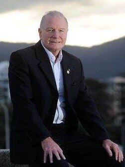 Wollongong mayor Gordon Bradbery wants the federal government to stump up the cash for climate adaptation.