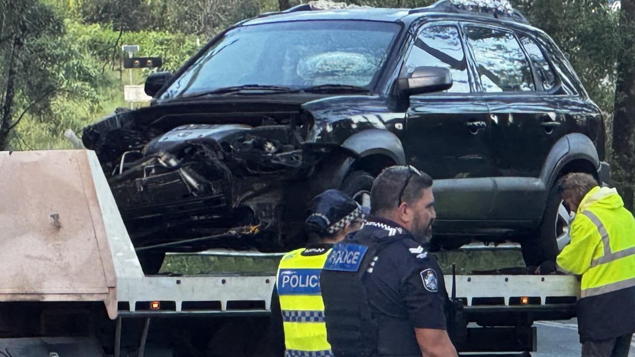 Oxenford Crash Two vehicle crash on Tamborine Oxenford Road