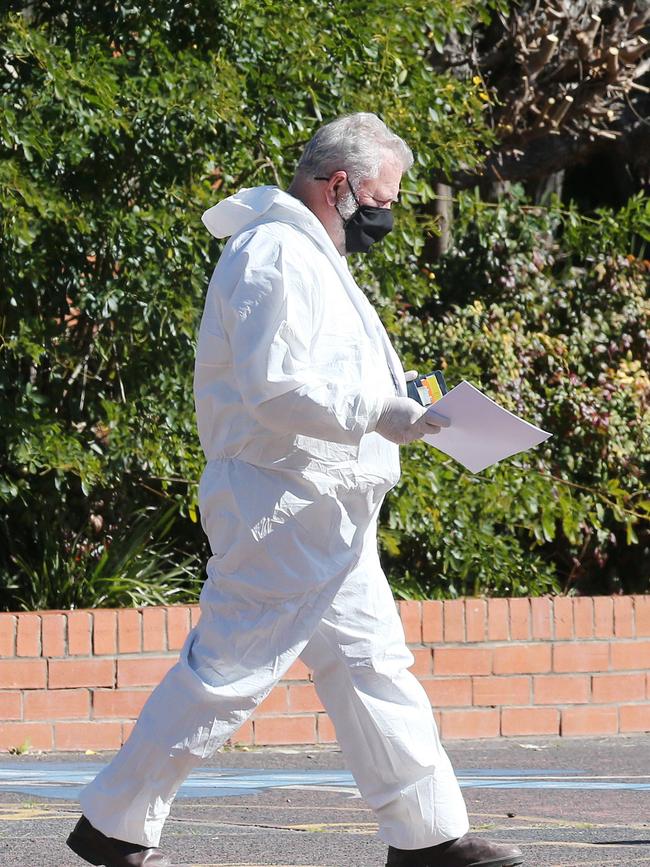 Lake Munmorah Public School at Lake Macquarie has been closed for deep cleaning. Picture: Peter Lorimer