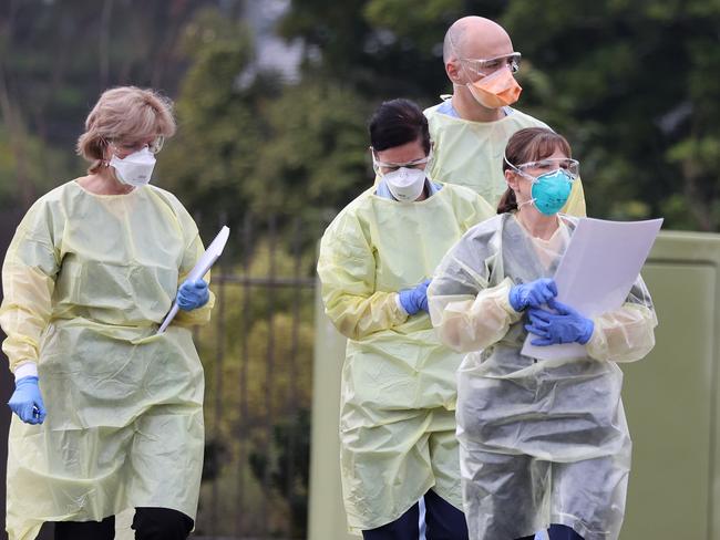 A Nurse that works at SummitCare Baulkham Hills, has tested positive for Covid-19. NSW Health workers are seen going into the facility. Picture: David Swift