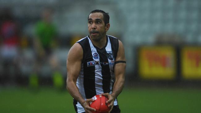 Eddie Betts plays in the forward line for Palmerston Magpies in Rd 1 of the NTFL 22/23 season. Picture: (A)manda Parkinson