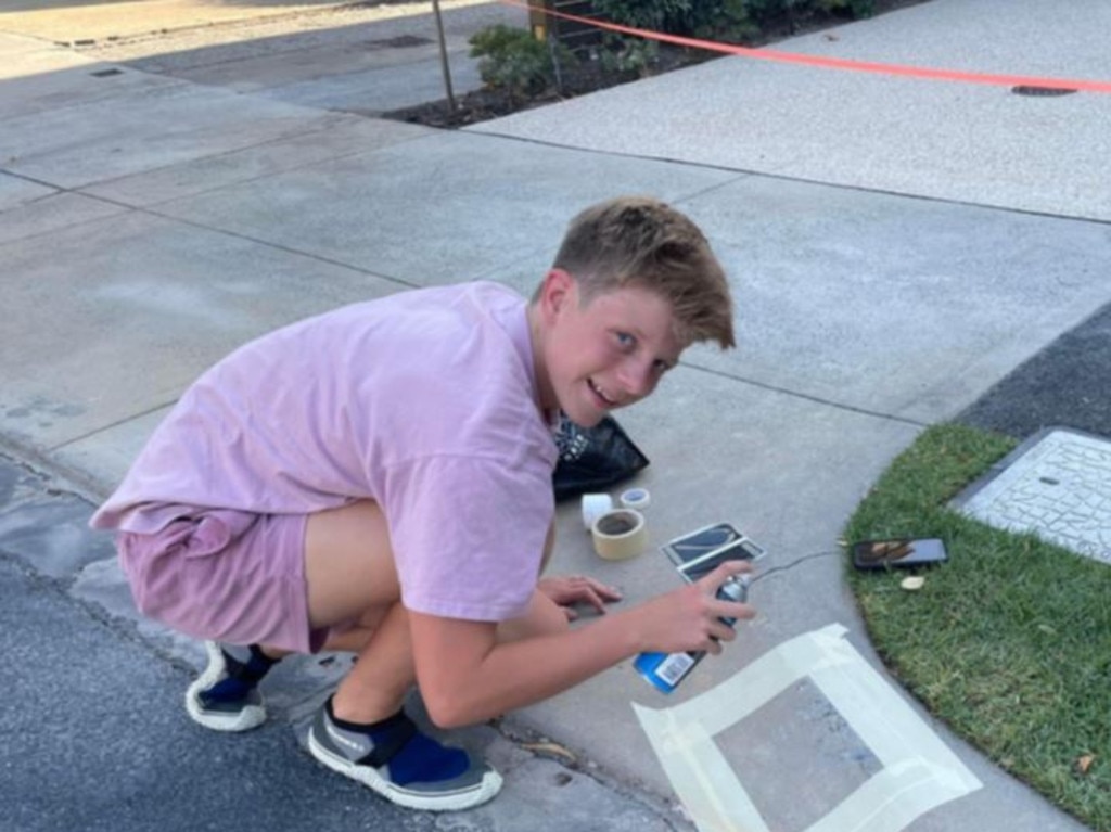 A Melbourne teenager has responded to those telling him he’s too young to get a job with an ingenious idea that is now making him $40 per hour on the weekend.