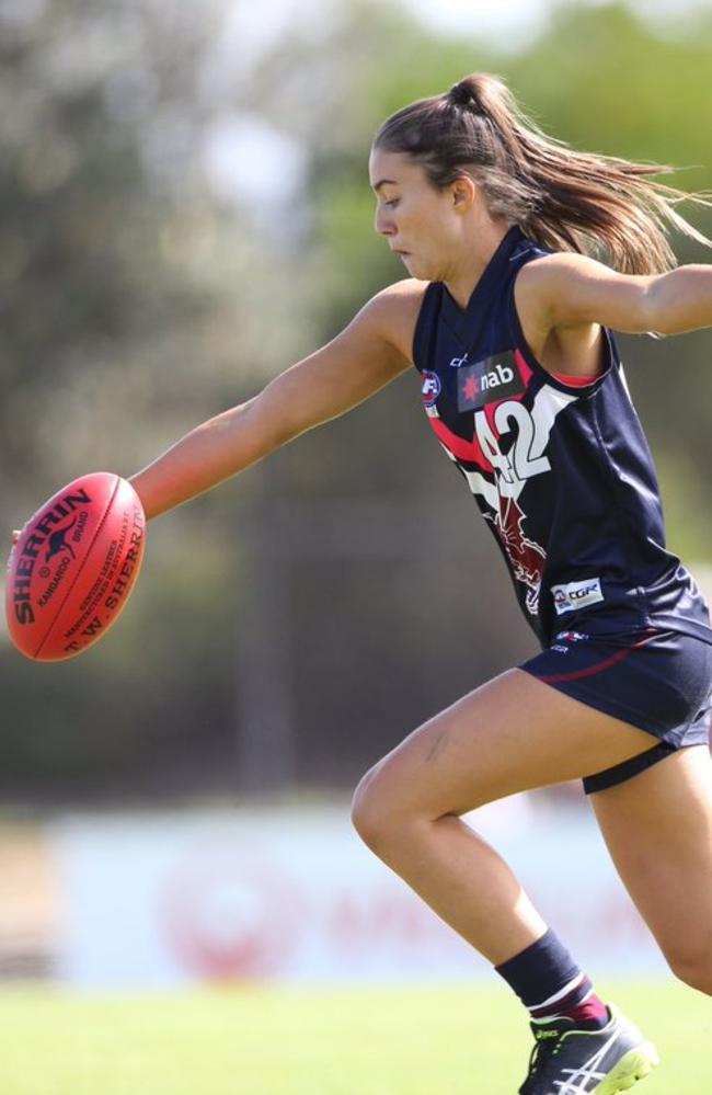 Margie Purcell on the run for Sandringham Dragons.