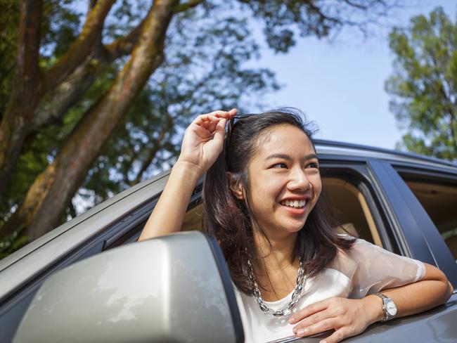 Many women find buying a car an unpleasant experience.