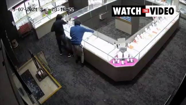 Jewellery stores robbed in Orange and Dubbo