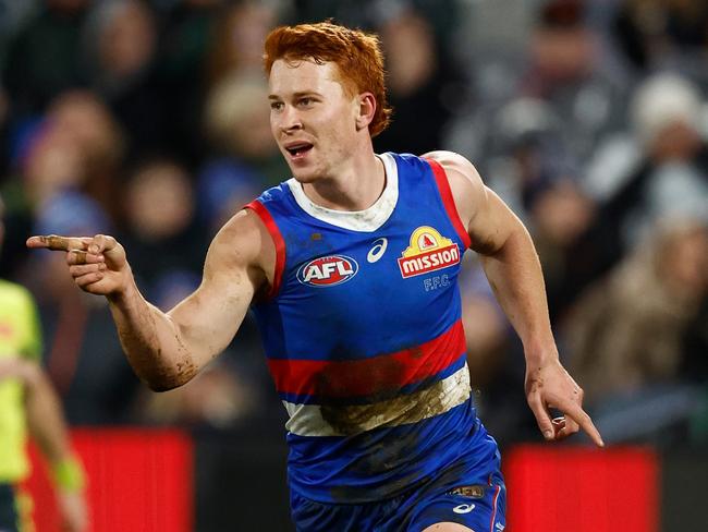 Dogs stake finals claim, Cats falter in top-four push